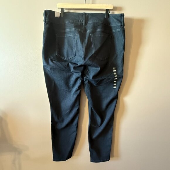 Women's Plus 22R Torrid Super Stretch Dark Wash Jeggings - Picture 3 of 9